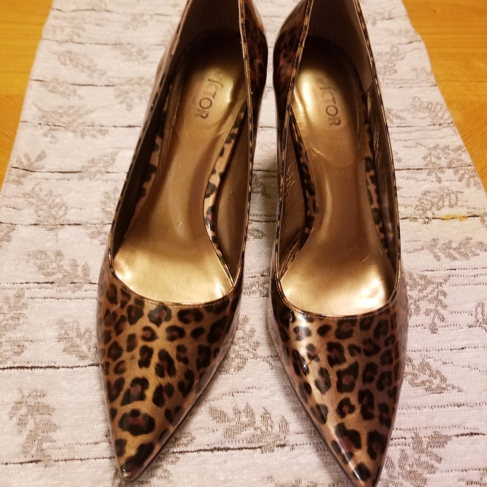 Classy pointed toe like New High Heels